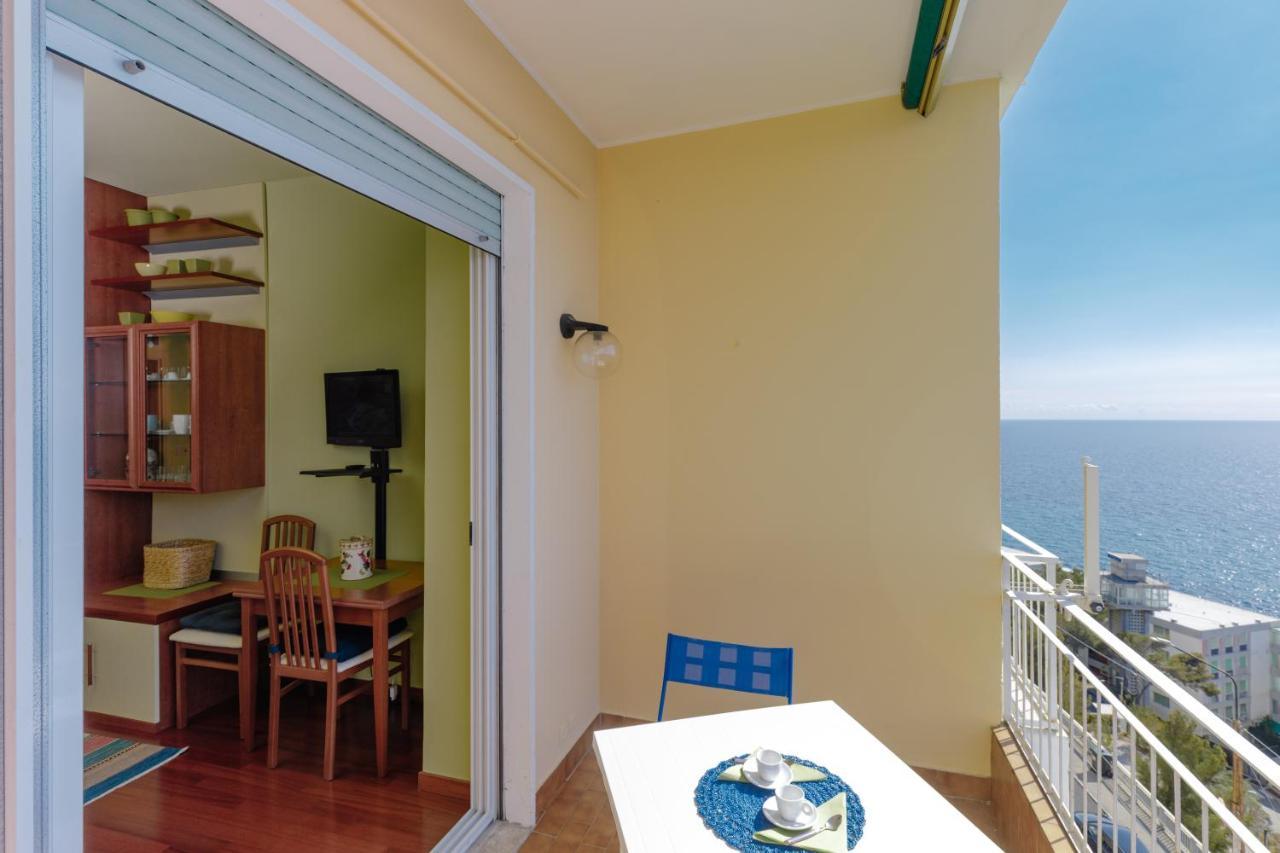 163 - Sunshine Suite 4 Fronte Vista Mare, 100M Spiaggia San Remo Kültér fotó